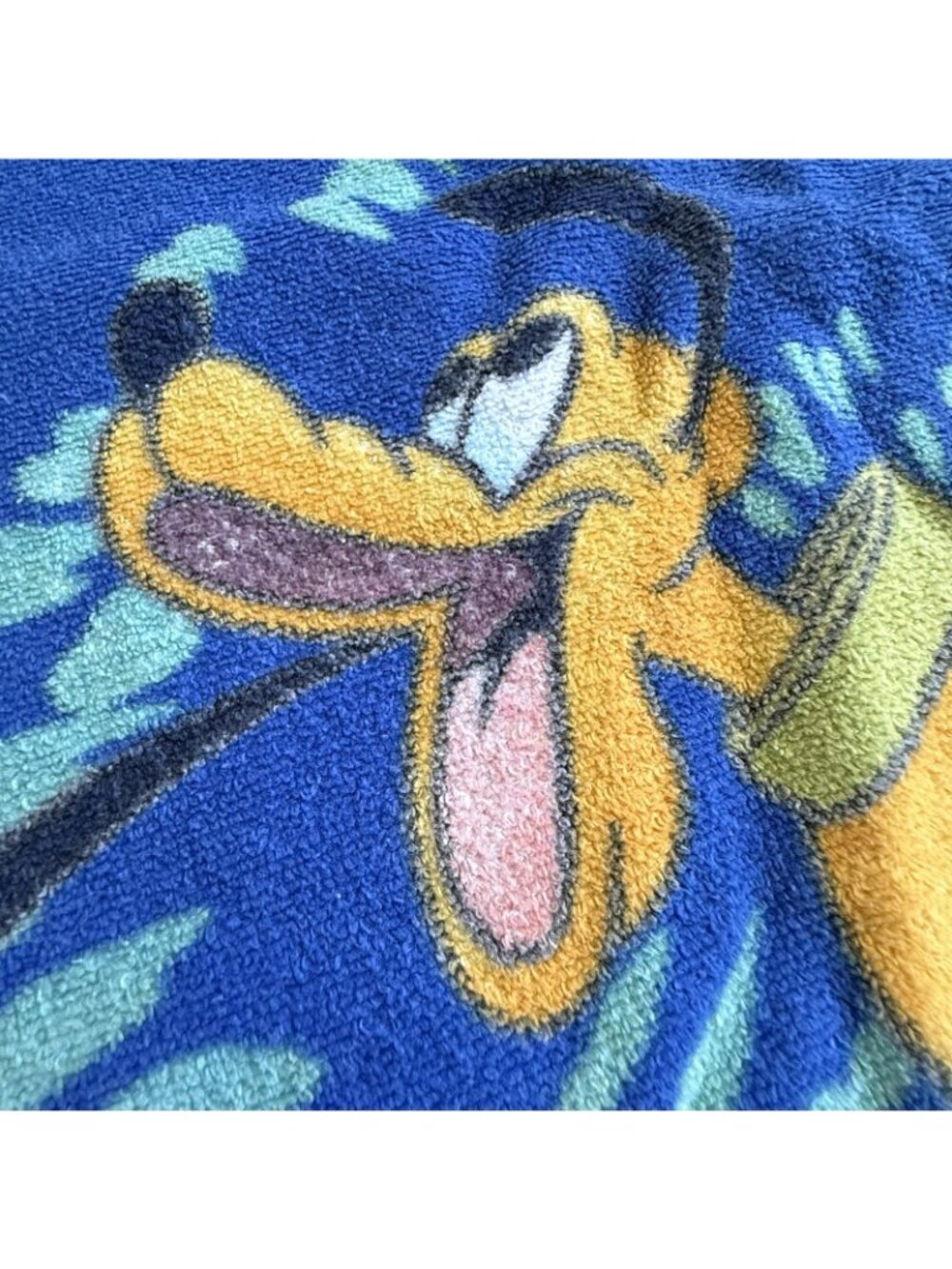 VTG 2004 Disney World Beach Towel Fireworks Fab 5 New Years 4th Of July Mickey - Picture 6 of 8